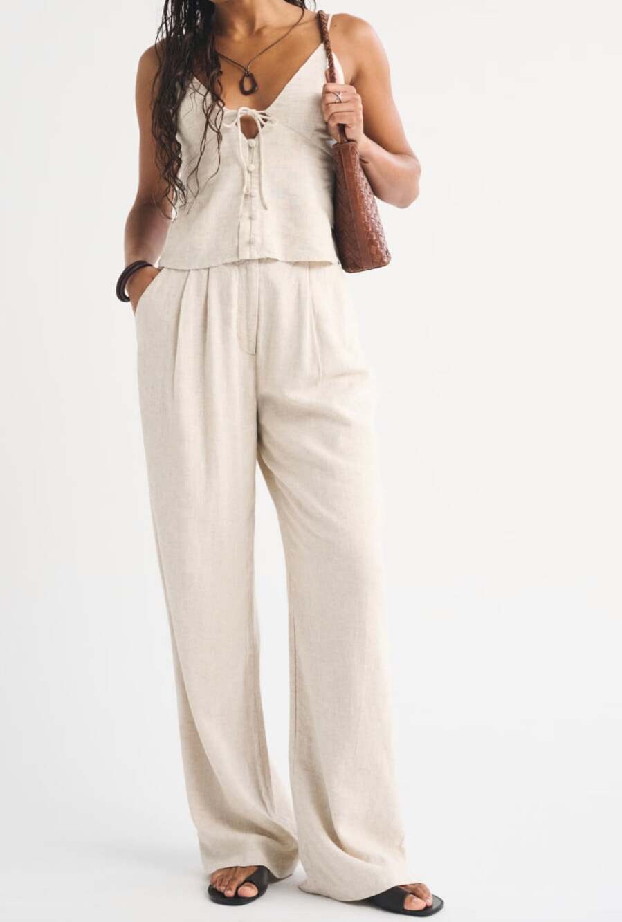 Abercrombie A&F Sloane Linen-Blend Tailored Wide Leg Pant in Oat Ivory Medium - Picture 1 of 7